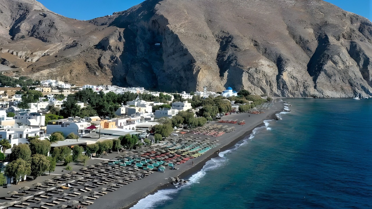 Photo of Others in Perissa