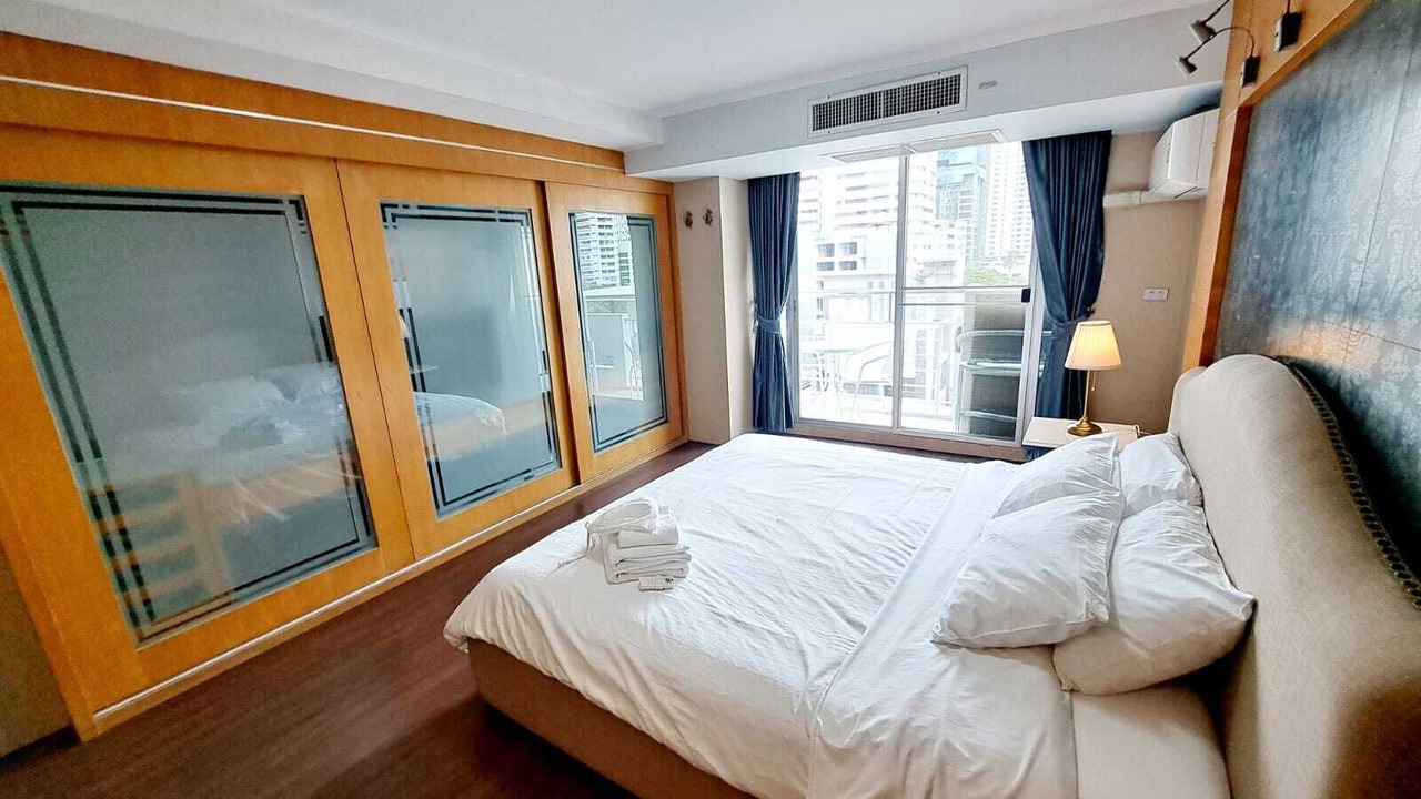Photo of Bedroom in Khlong Toei Nuea
