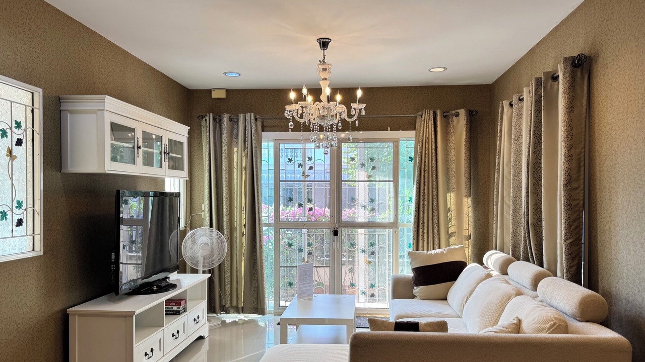 Photo of Livingroom in Bang Chalong