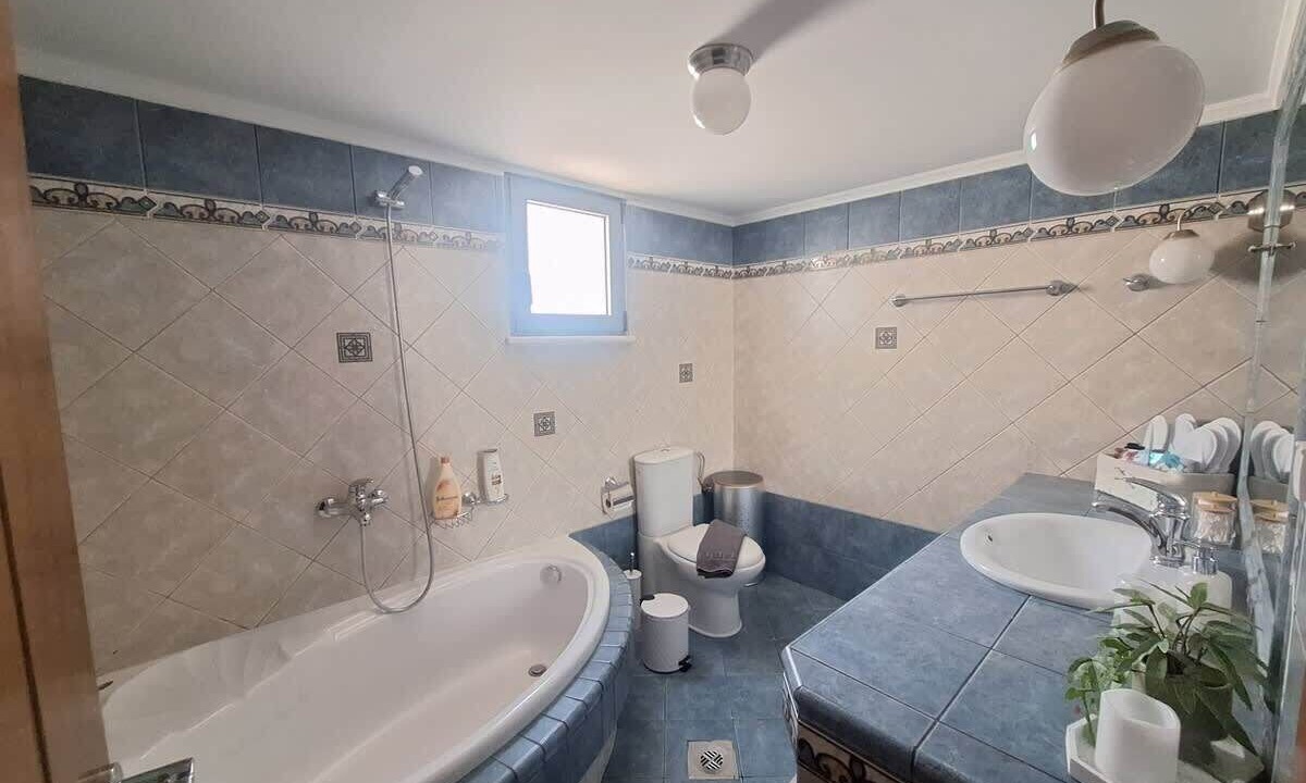 Photo of Bathroom in Katochori