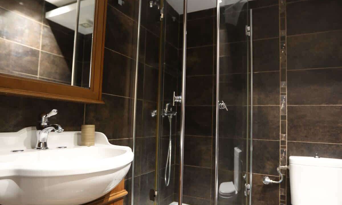 Photo of Bathroom in Pangaio