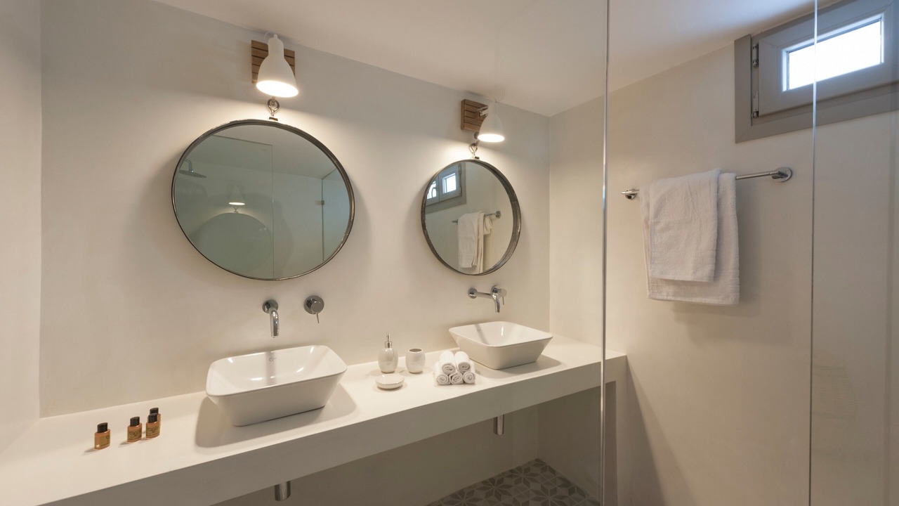 Photo of Bathroom in Paros
