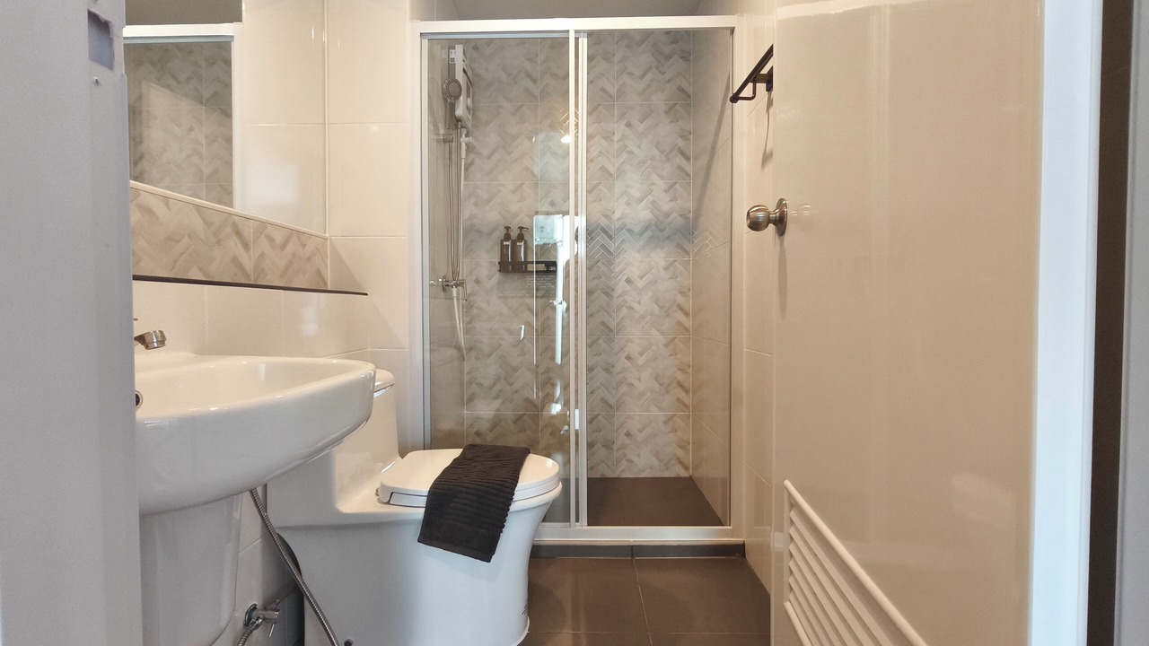 Photo of Bathroom in Talat Phlu