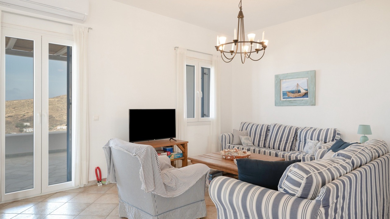 Photo of Livingroom in Exomvourgo