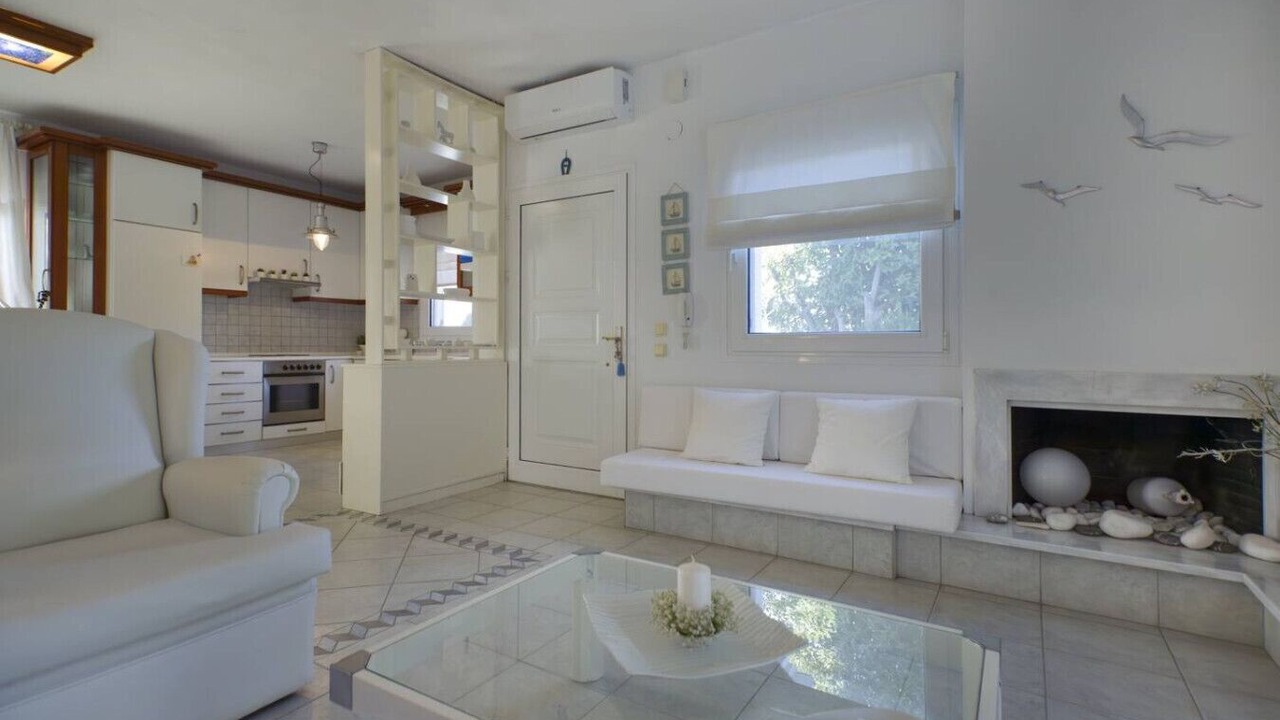 Photo of Livingroom in Sithonia