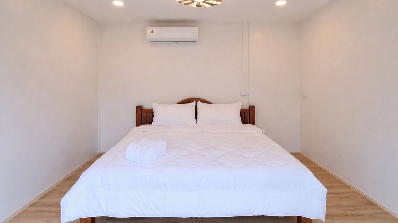 Photo of Bedroom in Ron Phibun