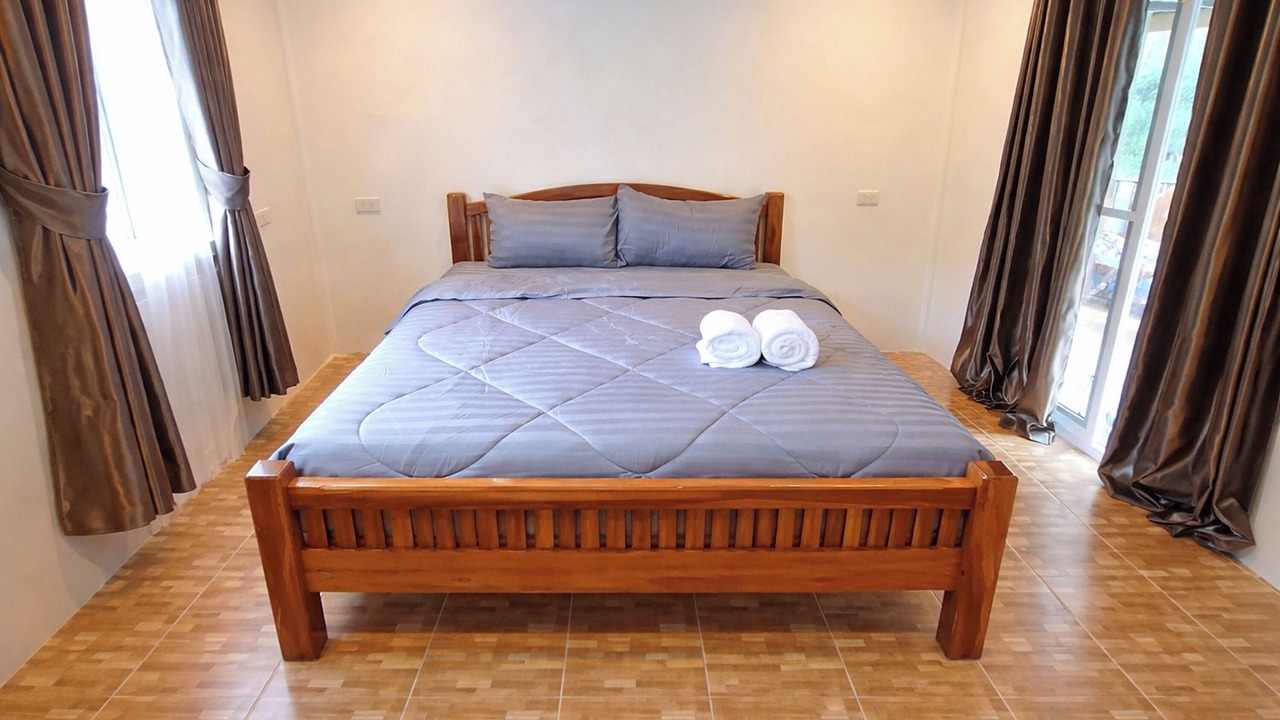 Photo of Bedroom in Ron Phibun