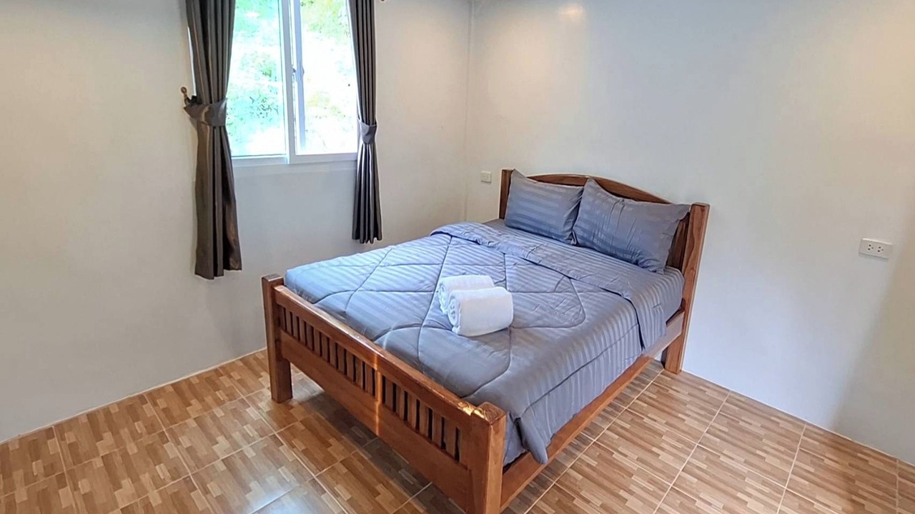 Photo of Bedroom in Ron Phibun