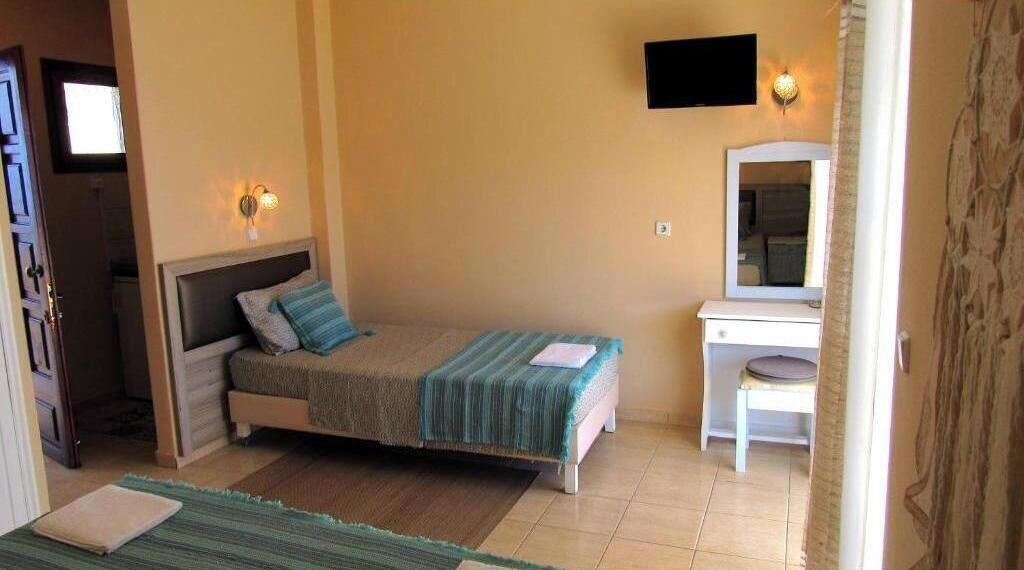 Photo of Bedroom in Golden Beach
