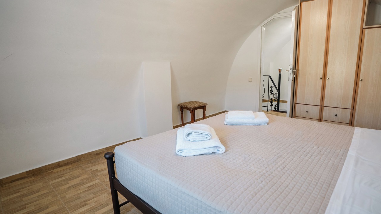 Photo of Bedroom in Santorini
