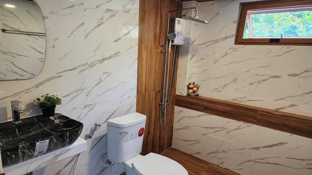 Photo of Bathroom in Phrom Khiri