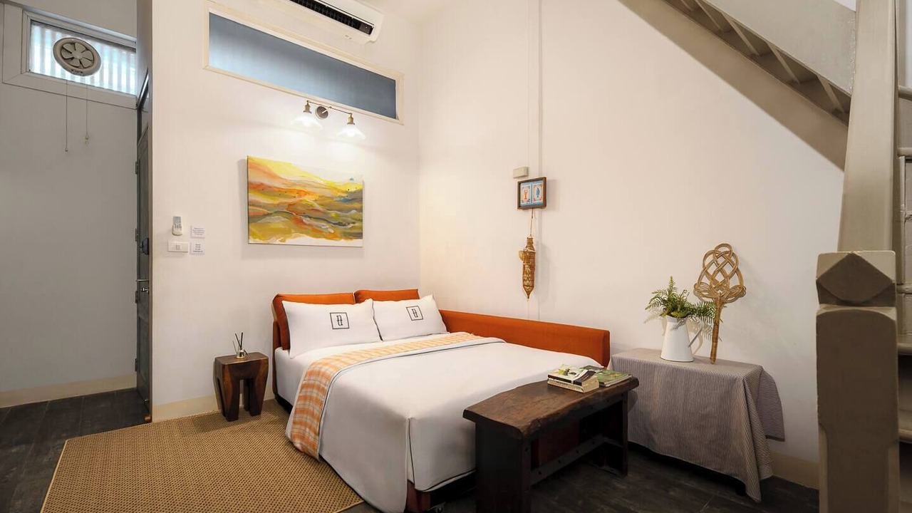 Photo of Bedroom in Si Phraya