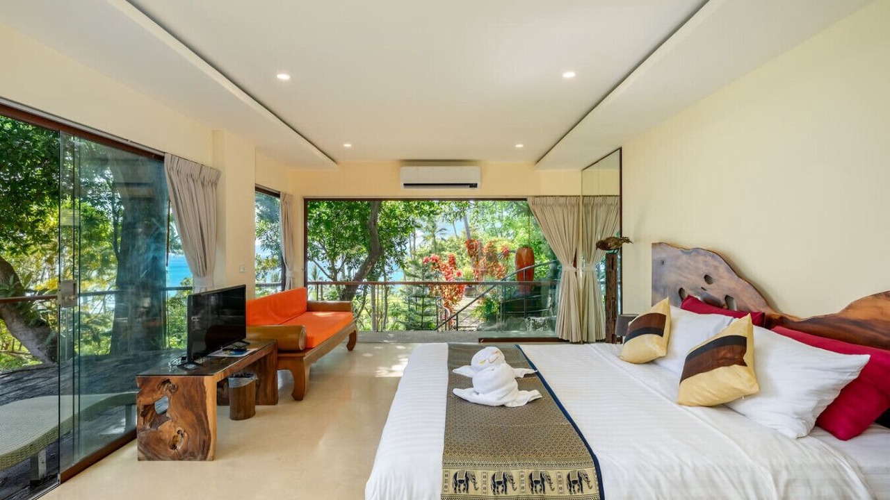 Photo of Bedroom in Laem Set