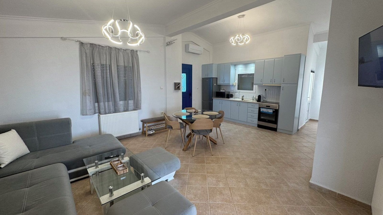 Photo of Livingroom in Paralia Ofryniou