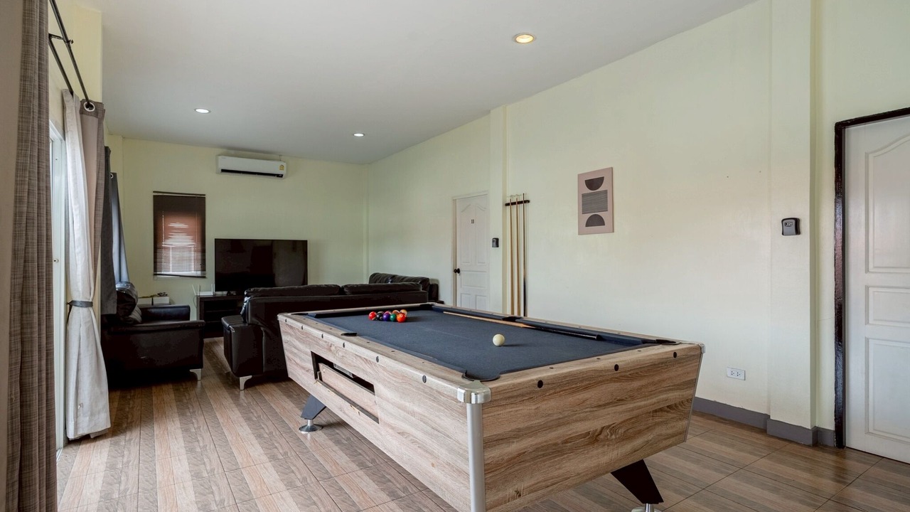 Photo of Bedroom in Pong