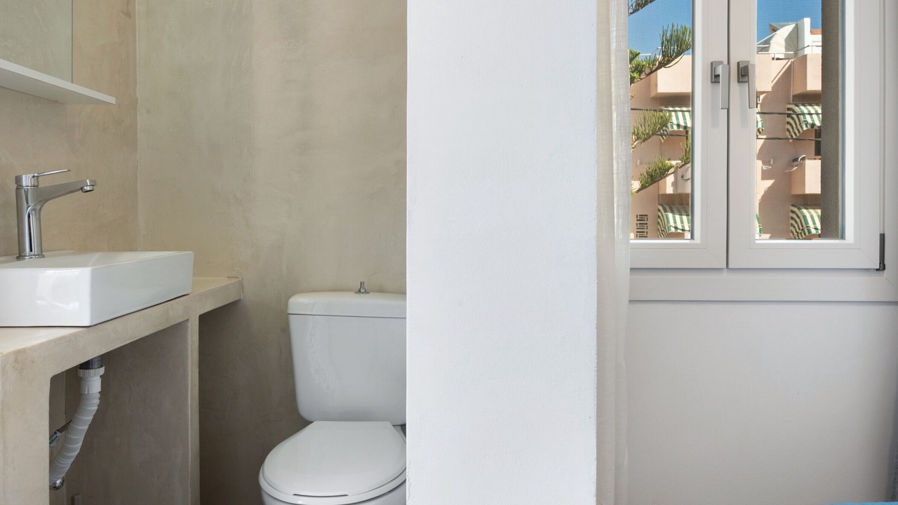 Photo of Bathroom in Kini