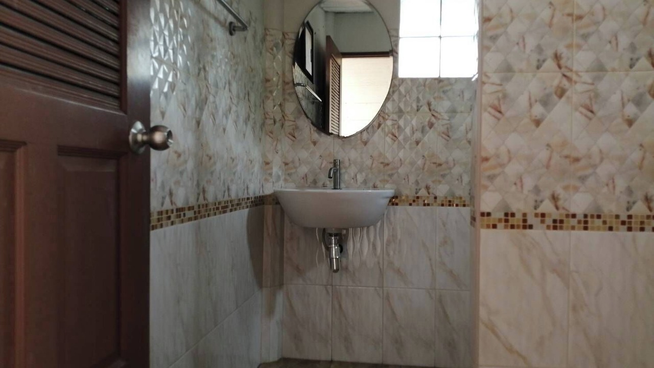 Photo of Bathroom in Khlong Kum