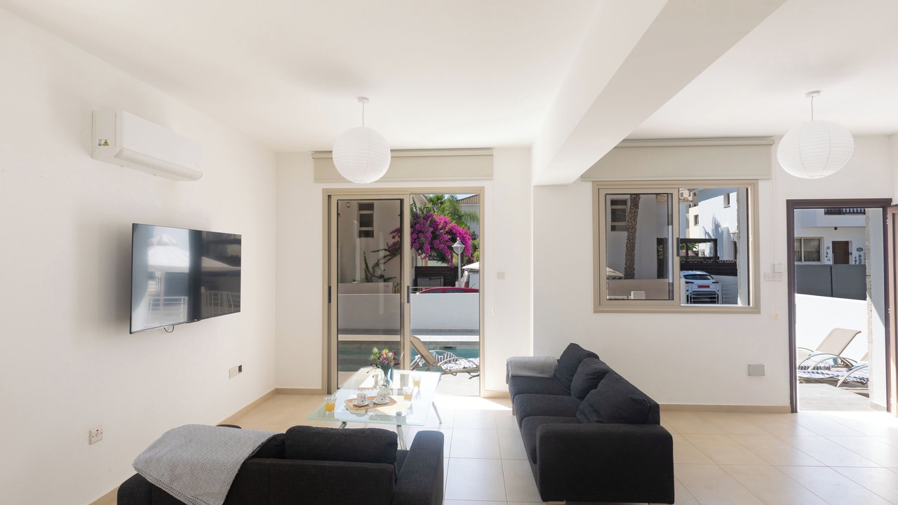 Photo of Livingroom in Pernera