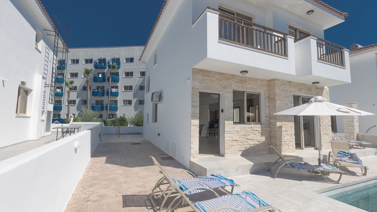Photo of Patio Balcony in Pernera