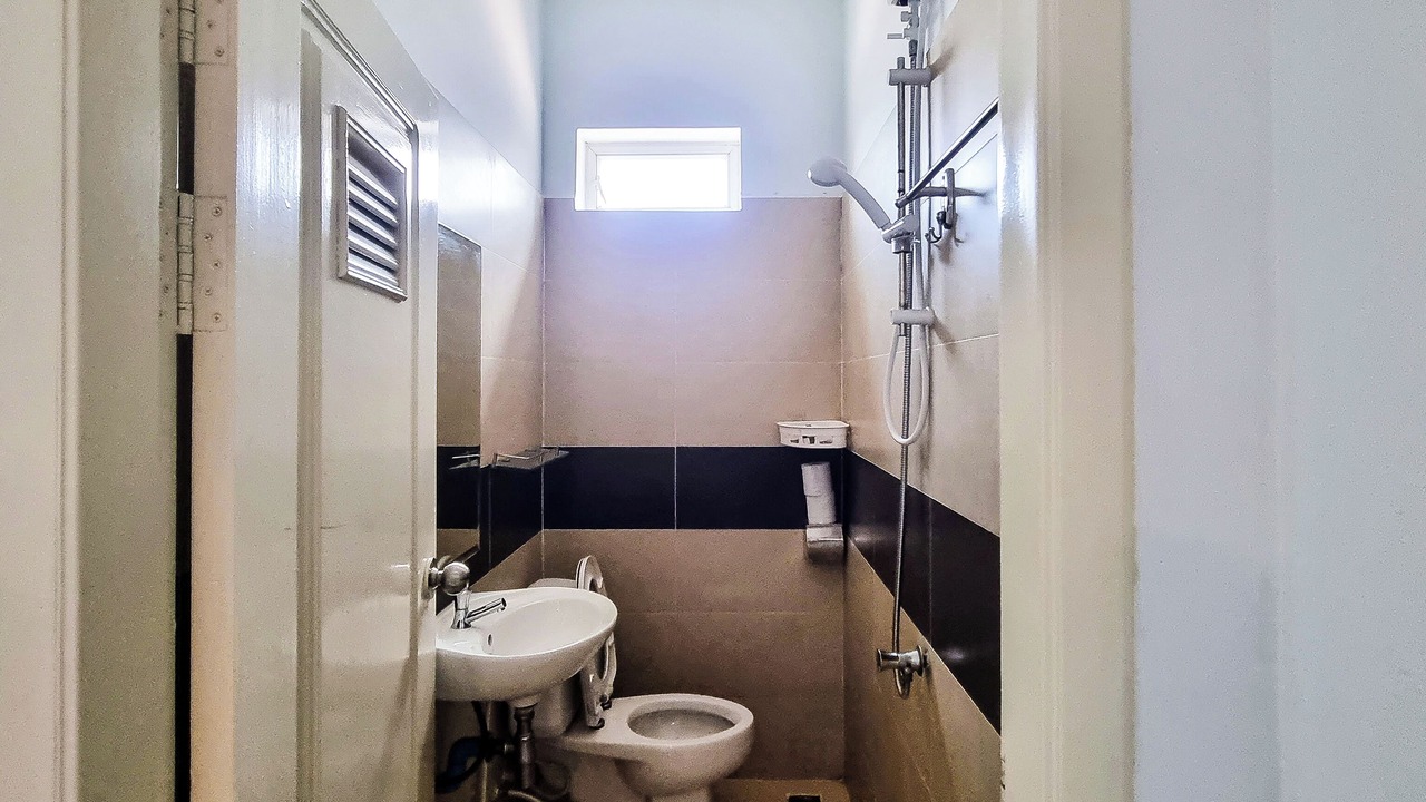 Photo of Bathroom in Chamkar Mon