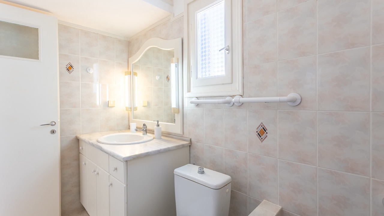 Photo of Bathroom in Diasella