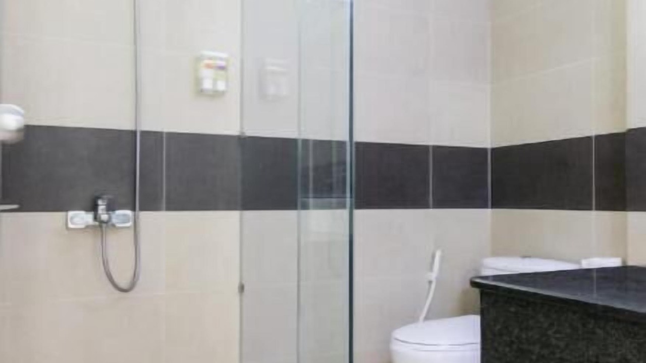 Photo of Bathroom in Mean Chey