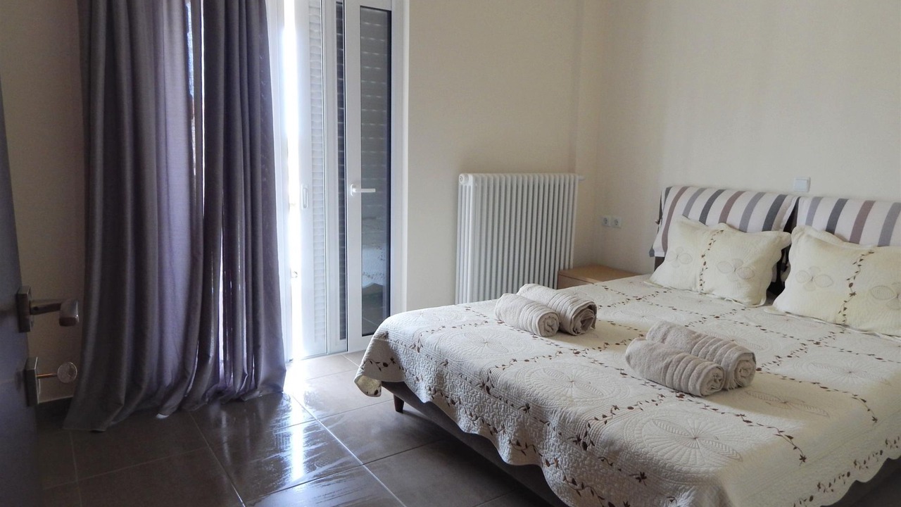 Photo of Bedroom in Kamena Vourla