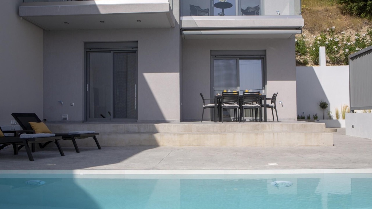 Photo of Outdoor in Apolpaina