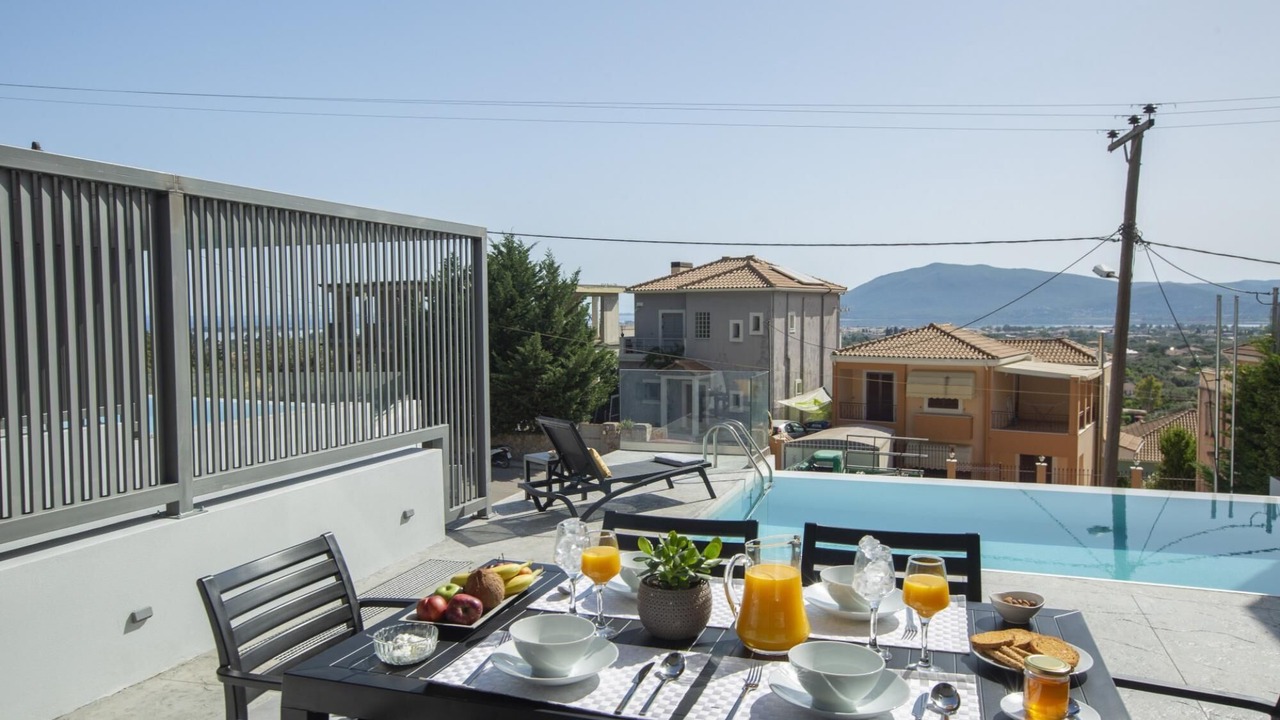 Photo of Outdoor in Apolpaina