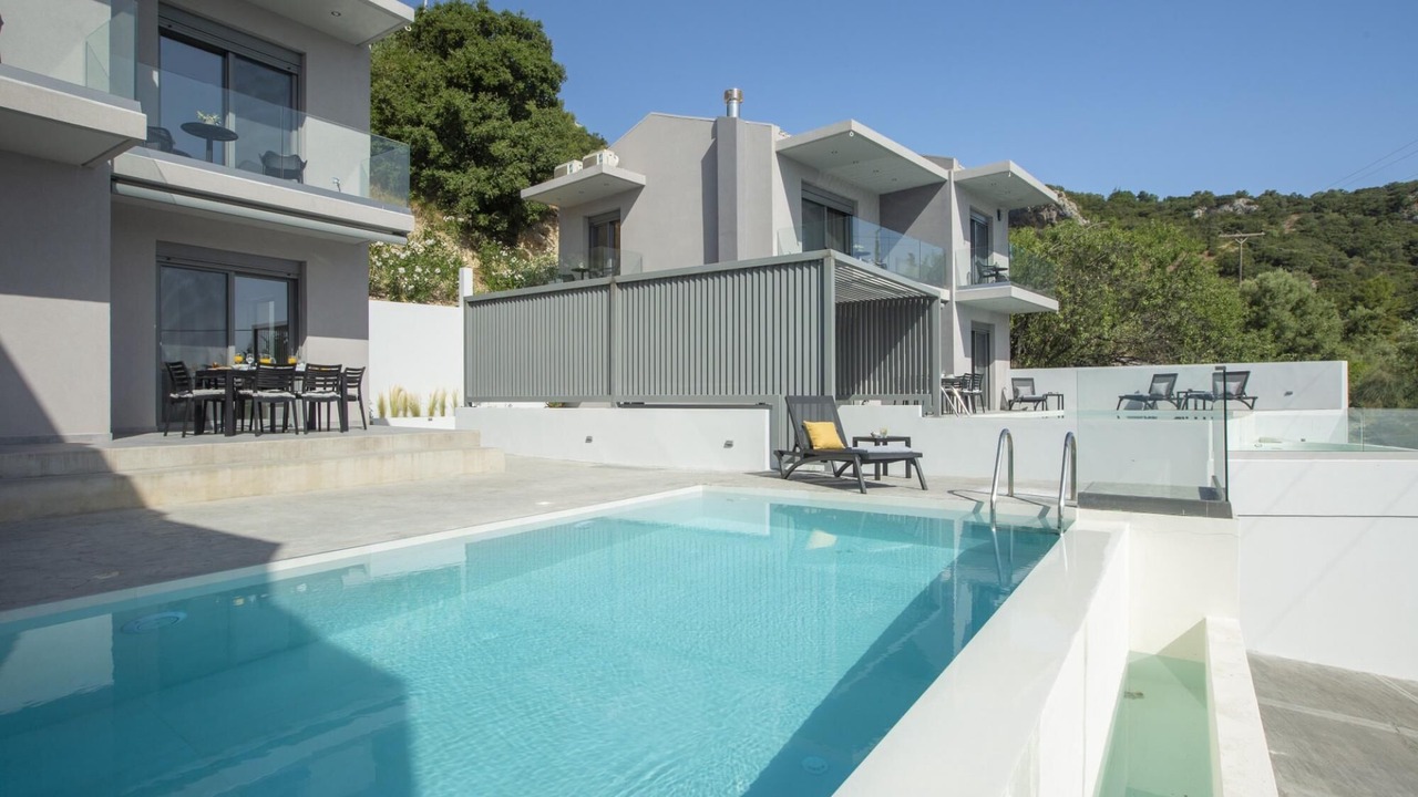 Photo of Outdoor in Apolpaina