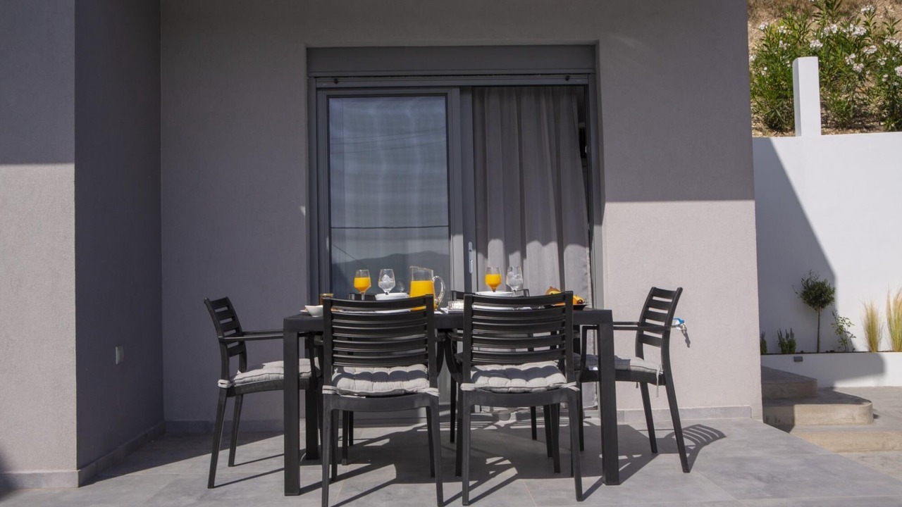 Photo of Outdoor in Apolpaina