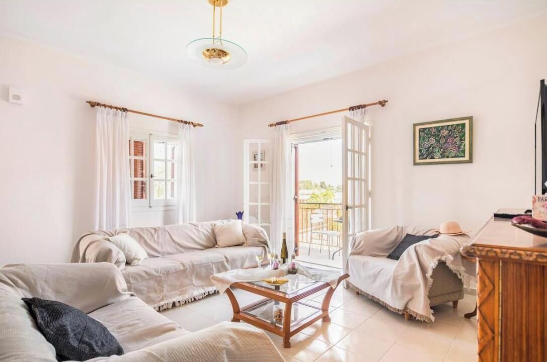 Photo of Livingroom in Petriti