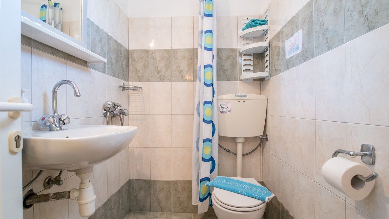 Photo of Bathroom in Logaras