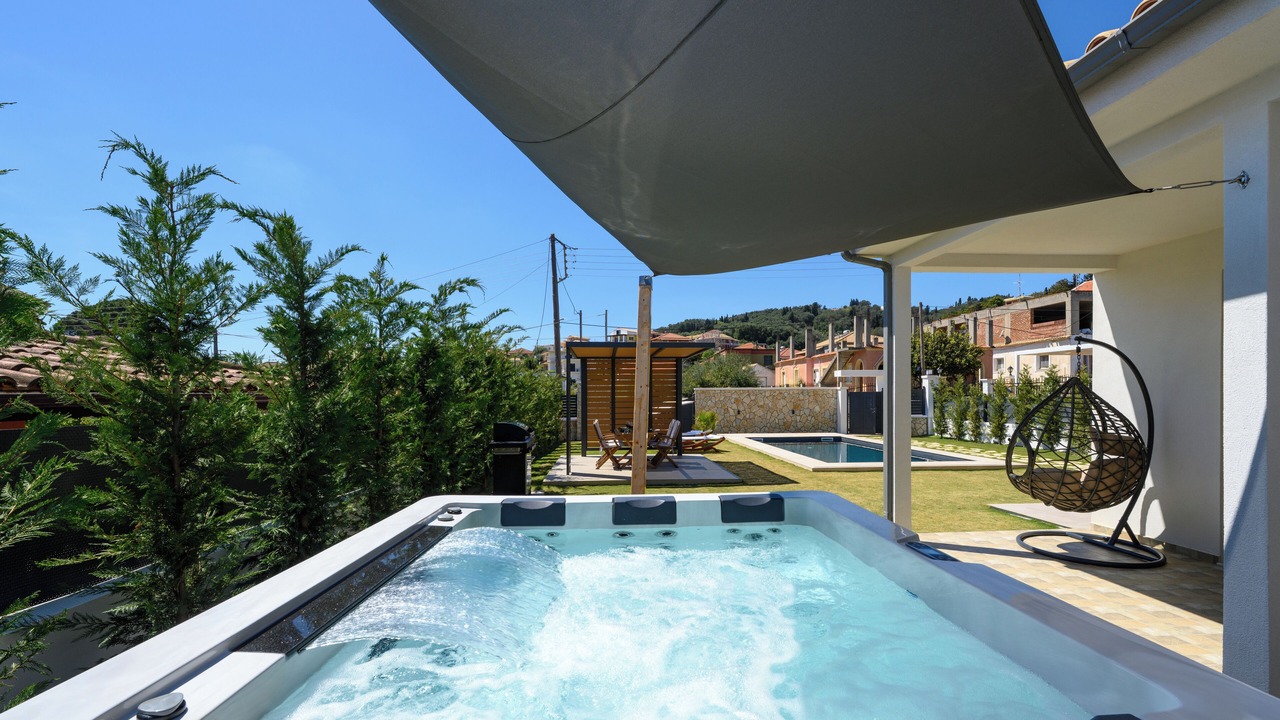 Photo of Patio Balcony in Petriti
