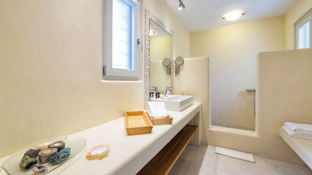 Photo of Bathroom in Paros