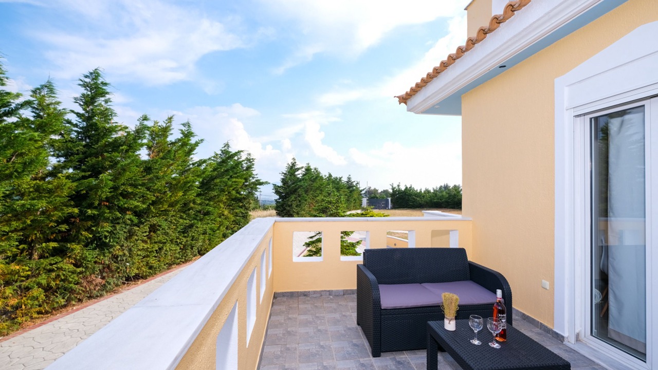 Photo of Patio Balcony in Varnavas