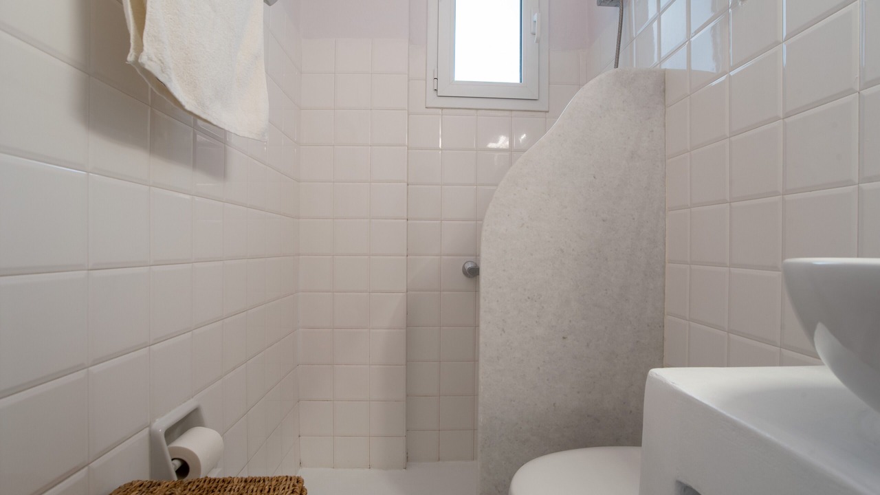 Photo of Bathroom in Parikia