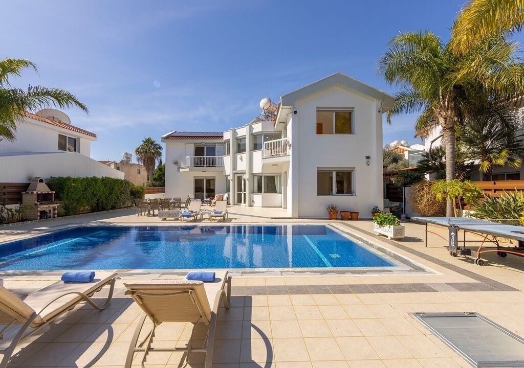 Photo of Outdoor in Pernera