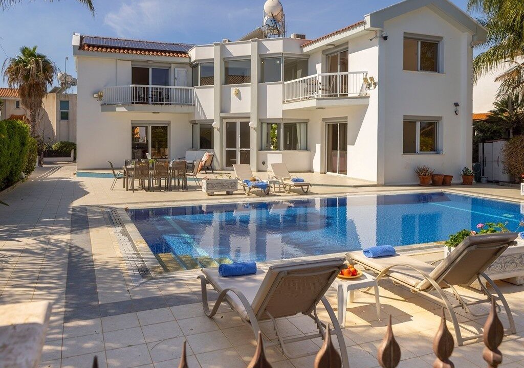 Photo of Outdoor in Pernera