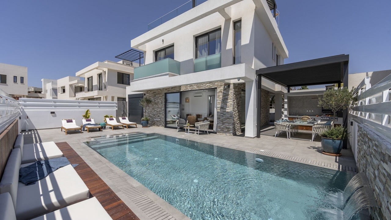 Photo of Outdoor in Pernera