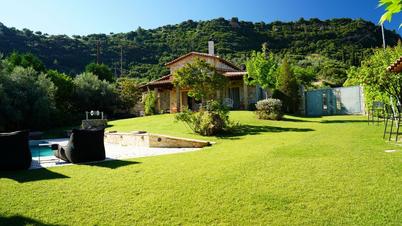 Photo of Outdoor in Aigio