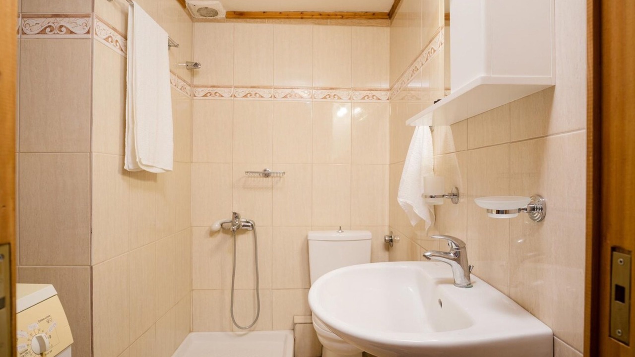Photo of Bathroom in Ano Lechonia