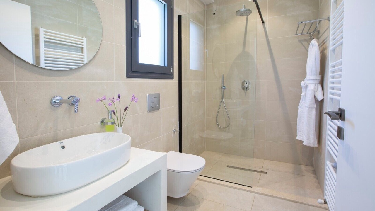 Photo of Bathroom in Agios Ioannis