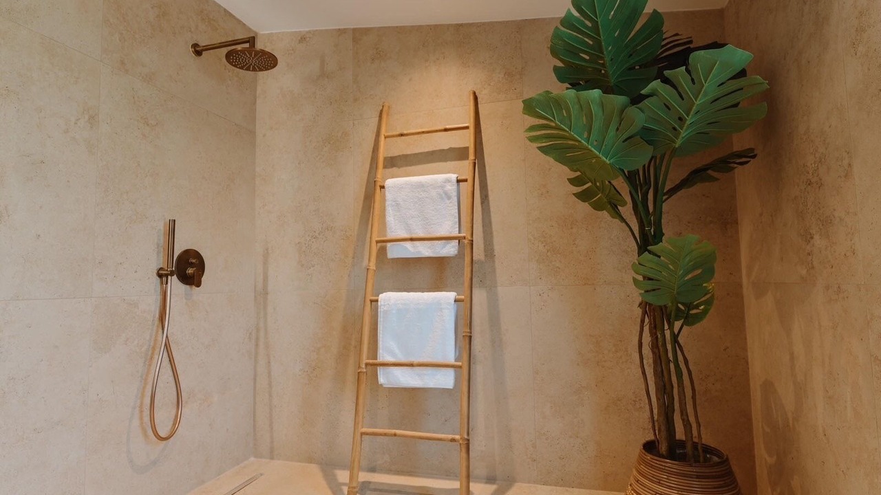 Photo of Bathroom in Loutsa