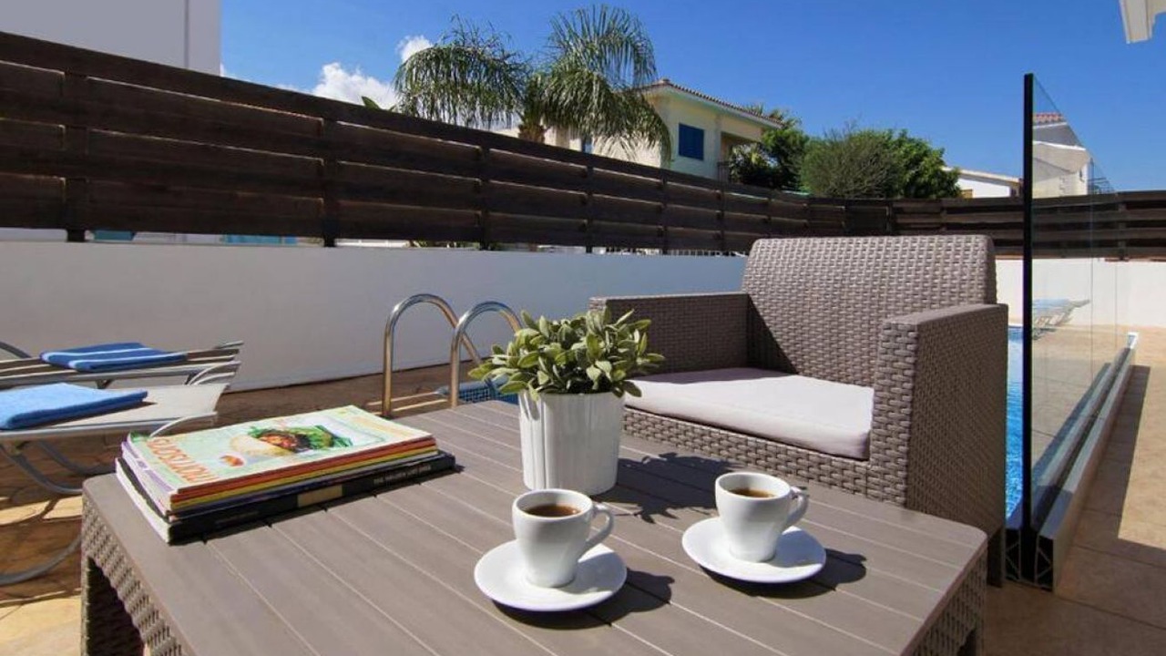 Photo of Patio Balcony in Pernera
