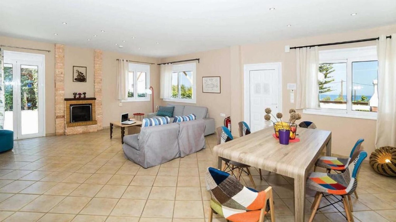 Photo of Livingroom in Adelianos Kampos