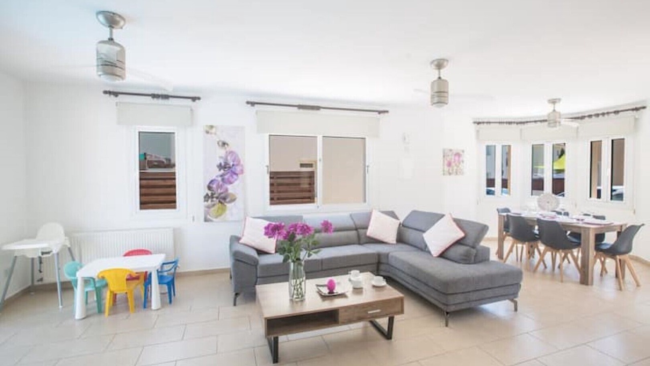 Photo of Livingroom in Pernera