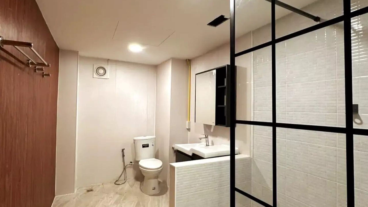 Photo of Bathroom in Chakkrawat