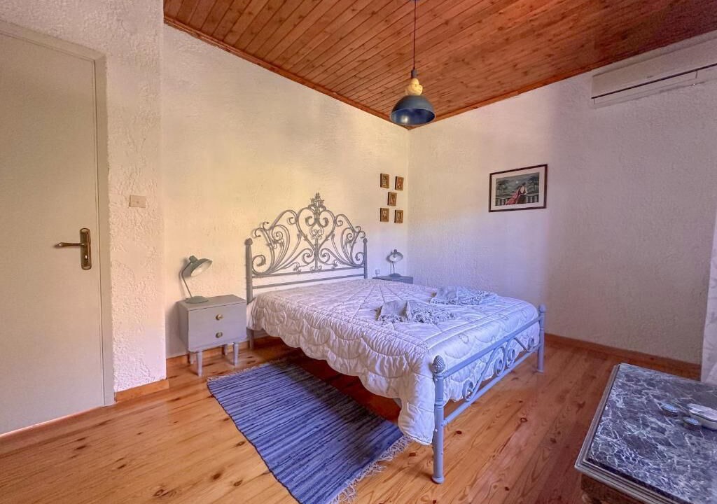 Photo of Bedroom in Aigialeia