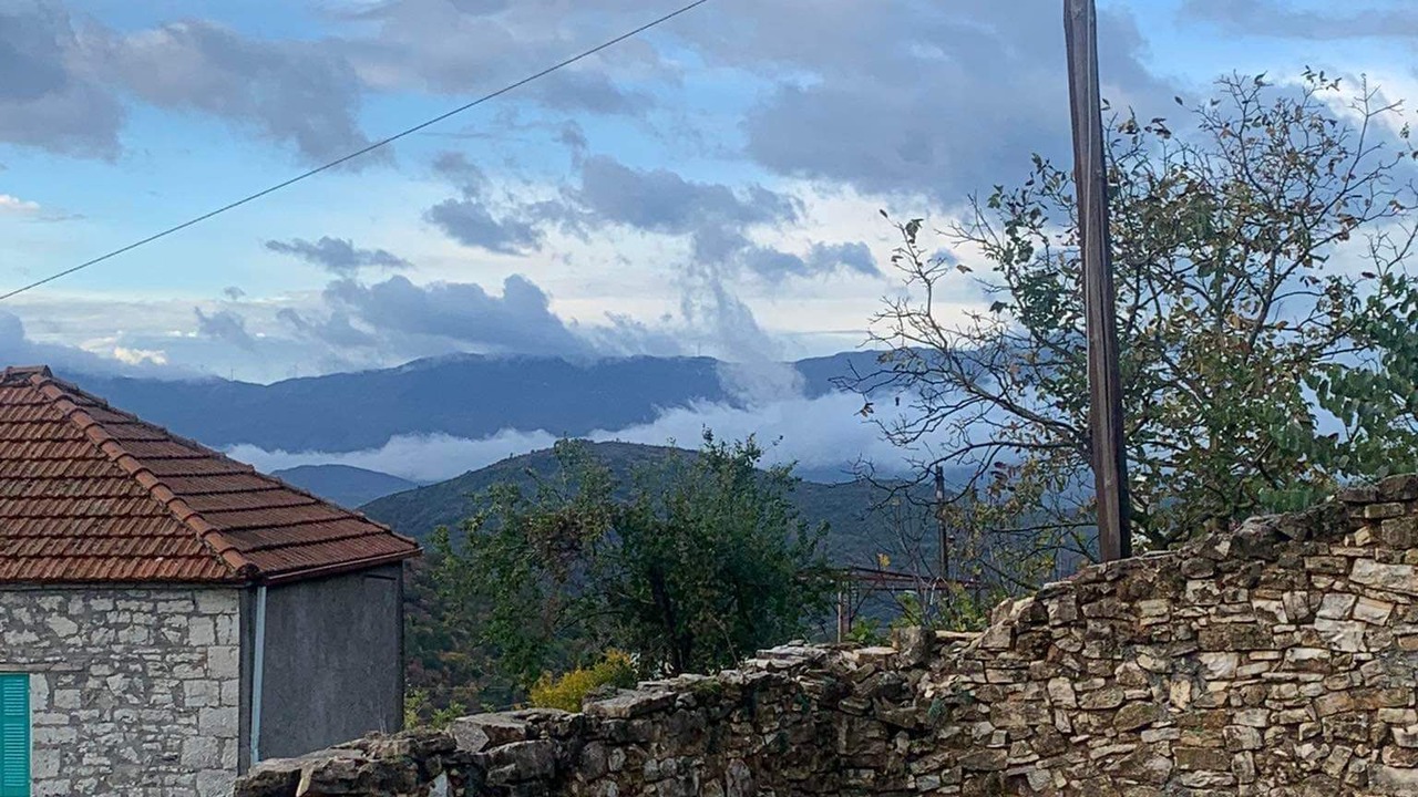 Photo of Outdoor in Mesovouni